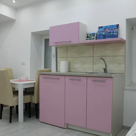 Apartman Katarina 特雷比涅
