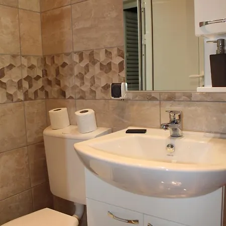 Apartman Katarina 特雷比涅