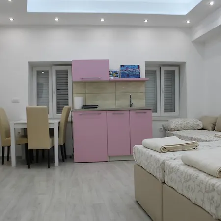 Apartman Katarina 公寓 特雷比涅